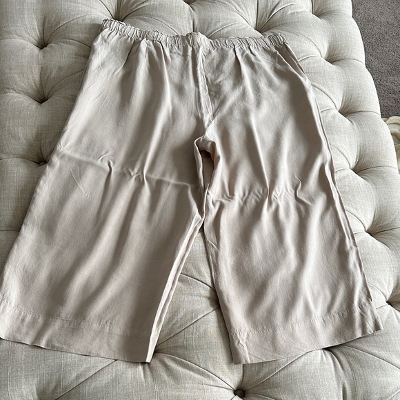 Purejill Women's Tan Capris - Picture 3 of 8